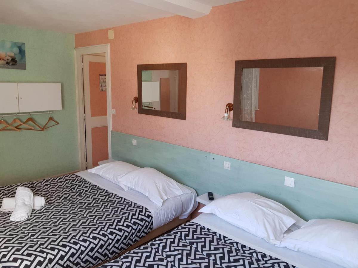 Hotellerie Normande Dozule ภายนอก รูปภาพ