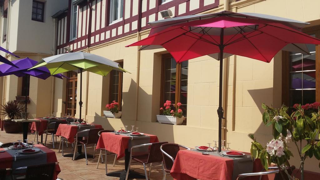 Hotellerie Normande Dozule ภายนอก รูปภาพ